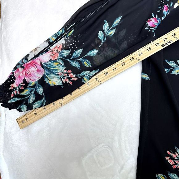 Yumi Kim Women’s Silk Blouse Sz S Black Pink Floral Print Tie Ruffled Neck - Picture 12 of 14